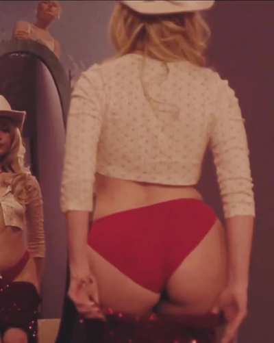 Victoria Pedretti