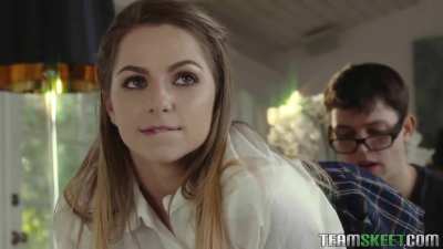 Alana Summers Butt Plug Removal: Sttrr<wbr>eeett<wbr>tccch<wbr>hh and Then Bloop!