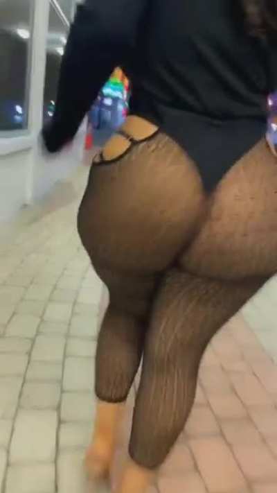 Lambo<wbr>rghin<wbr>iBodi<wbr>ezz #Approved 😍🍑✅