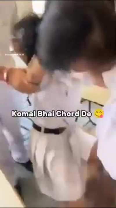 Bhai cat fight mat karo 🤪🥰