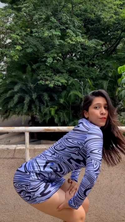 That twerk and shake