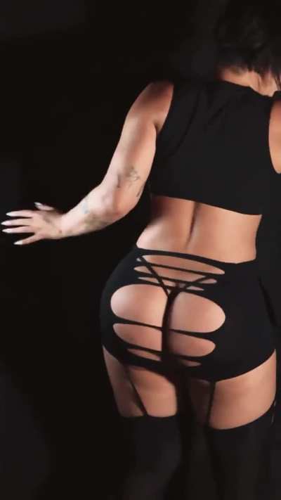 Anna (@ann<wbr>abgom<wbr>odel)