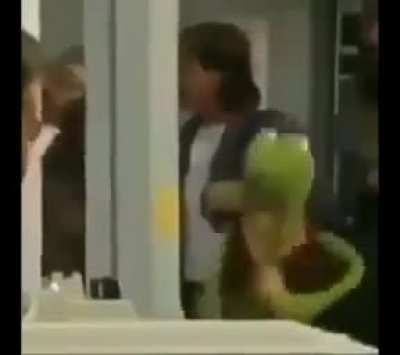 i cant stop watching this