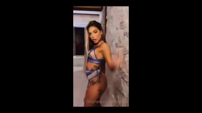 MC Mirella