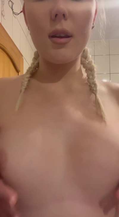 Sexy swedish student ;)