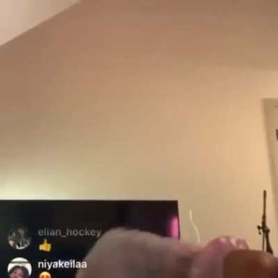cute twerking