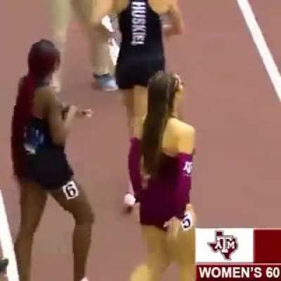 Cuando eres hermosa, buena atleta y amas las cámaras.