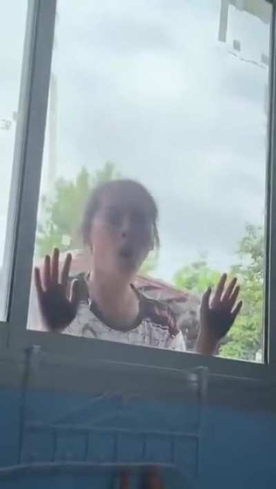 I don't speak sign-language, help me out here....