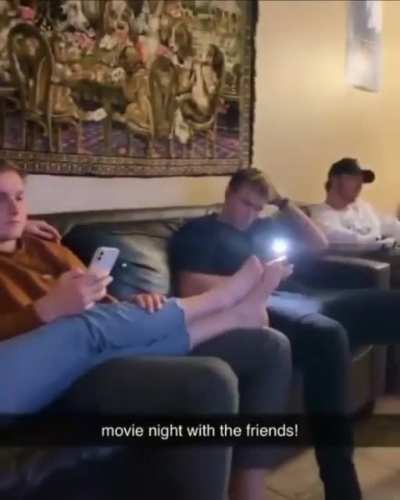 Someone got foot fetish my dudes LMAO