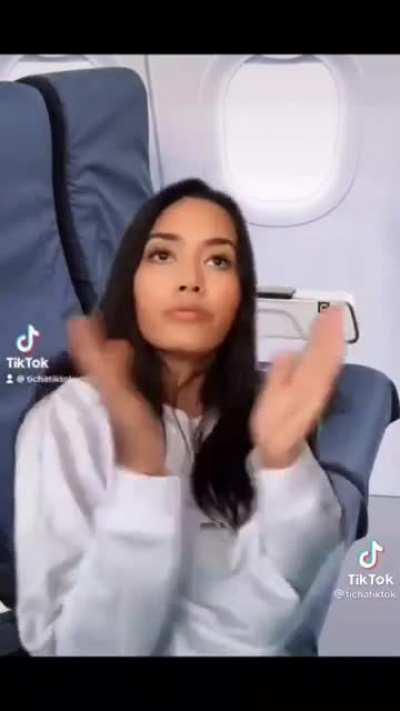 They clapping something.