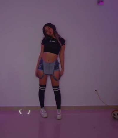 Strut 2