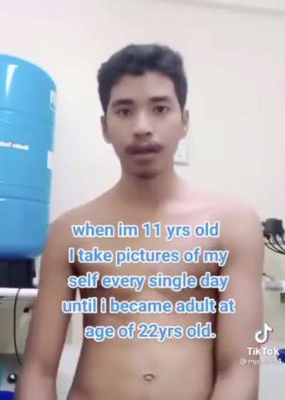 22 yrs old take pictures of himself every day