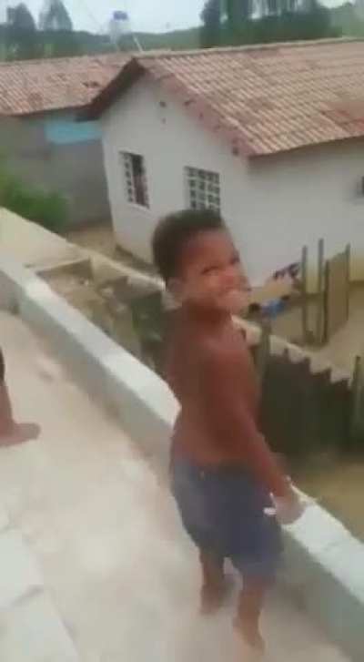 o u meninu😭