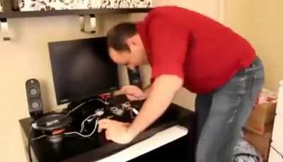 This man is the living embodiment of this sub