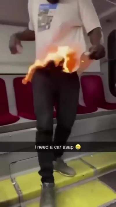 C*rbrain complains about the free entertainment on public transport!! 😡😡