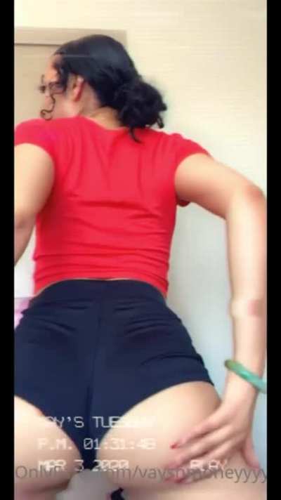 Pitch in a pot; lets get more videos! @vayshmoney twerking videos