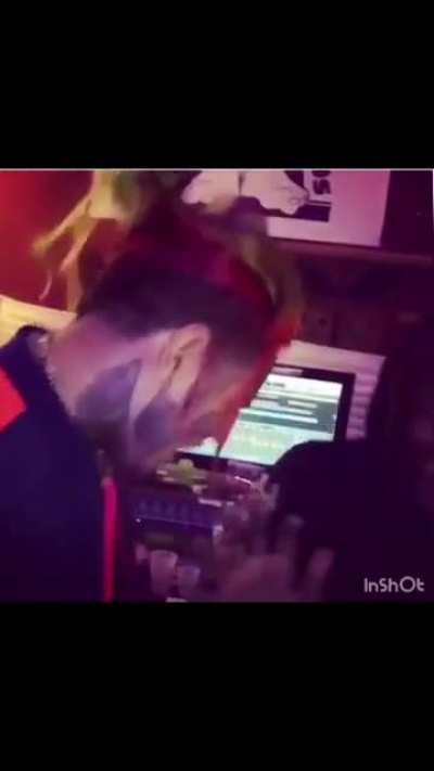 X turning up to 6ix music 🌈