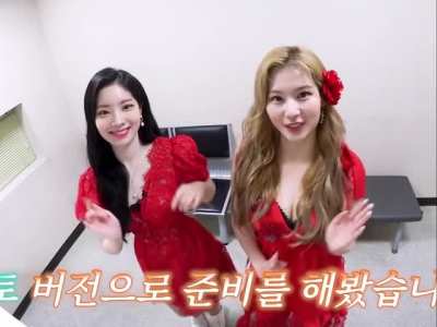 210610 - Dahyun and Sana show a bit of salsa dance