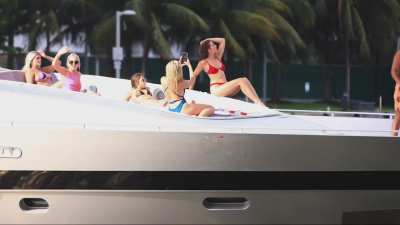 Boat Boobs