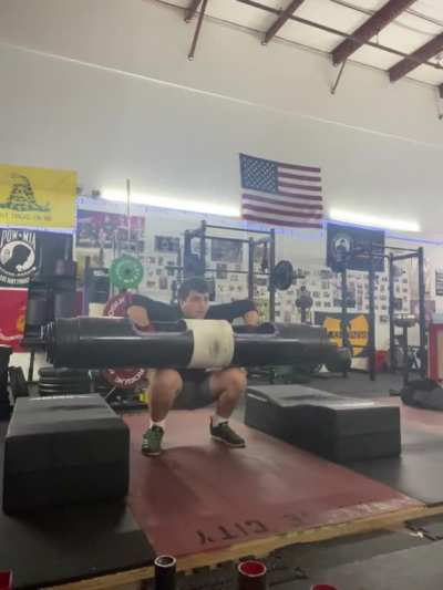270 log attempt (failed) couldn’t lock it out. Admittedly this was 6 days after a comp and I hadn’t trained for max weight but I know it’ll be there when I eventually train for it