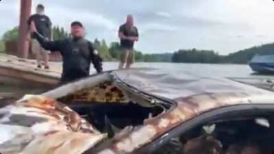 Youtuber finds a body in a car removed from river