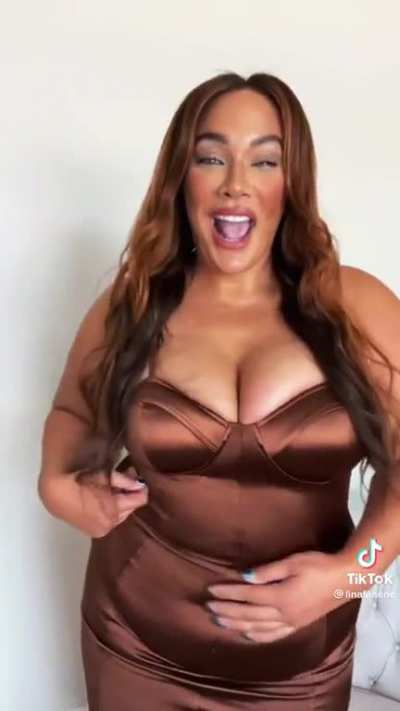 Lina in brown
