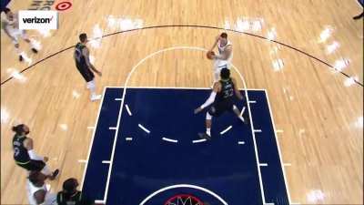 [Highlight] Nikola Jokić with a rainbow Sombor Shuffle over KAT and a foul!
