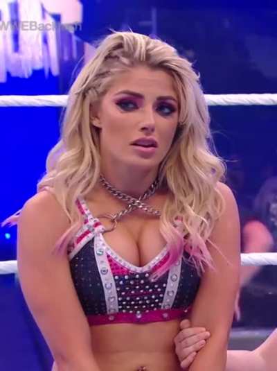 Stunning Lexi