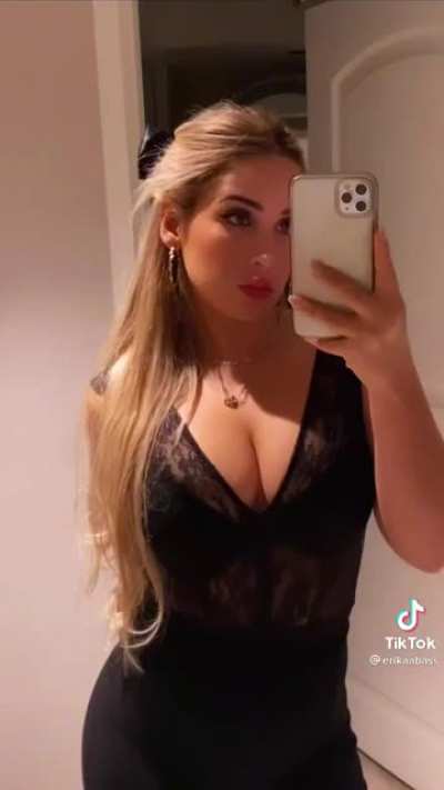 Blonde hottie