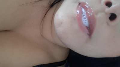 Large, drooling lips