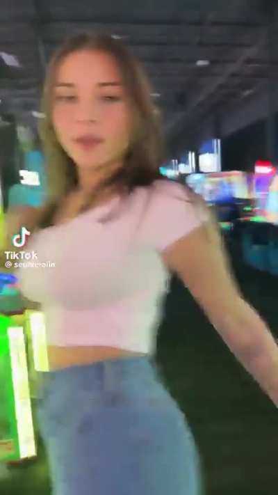 @sophieraiin