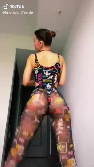 Cheeks shakin