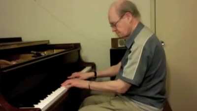 Este no es un meme pero un viejito tocando en piano haertaches probablemente no hubieras querido entender esa referencia.....