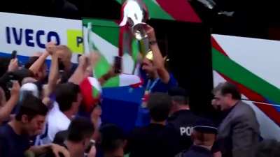 Italy's triumphant players touched down on home soil after defeating England 3-2 on penalties to win the Euro2020 title