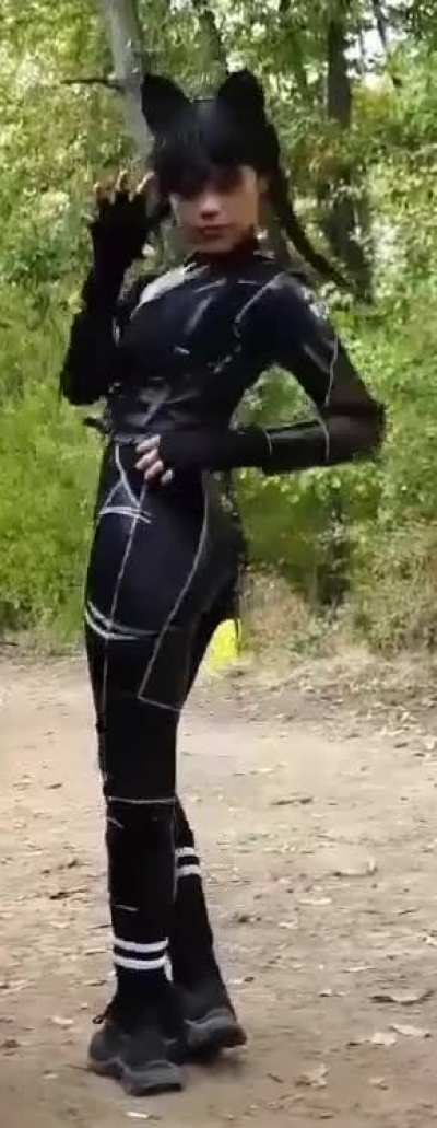 Catsuit BTS