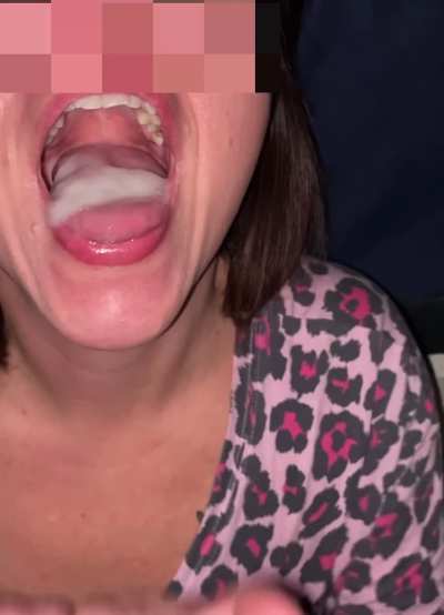 Having a wife that loves to swallow your big thick loads is like hitting the jackpot 💦🤤🙌🏼