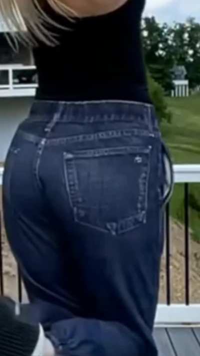 iJustine's Booty