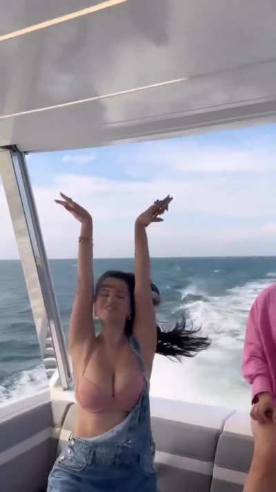 Selena gomez