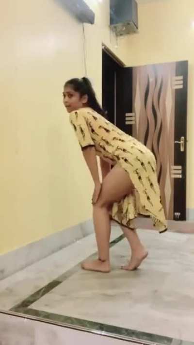 My knees are dead after doing this trend 😐 BTW I have small booty so have no mercy 🙂