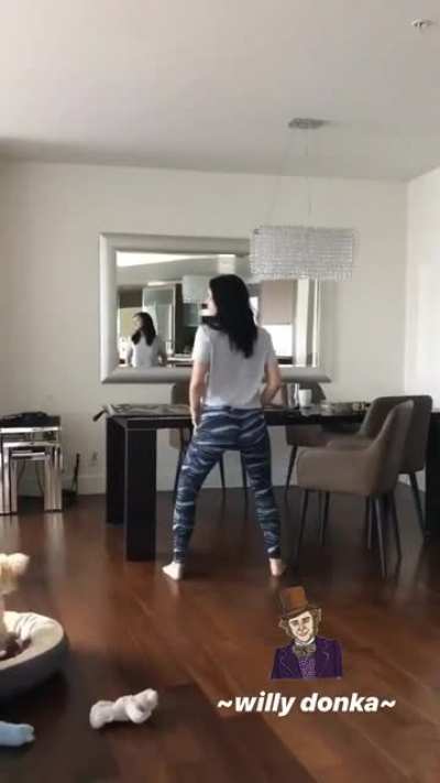 Camila mendes