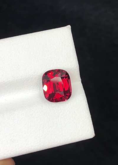 3.920 Carat Bright Red Garnet Gemstone