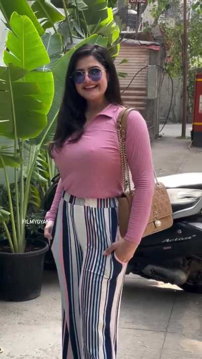 Zareen khan 