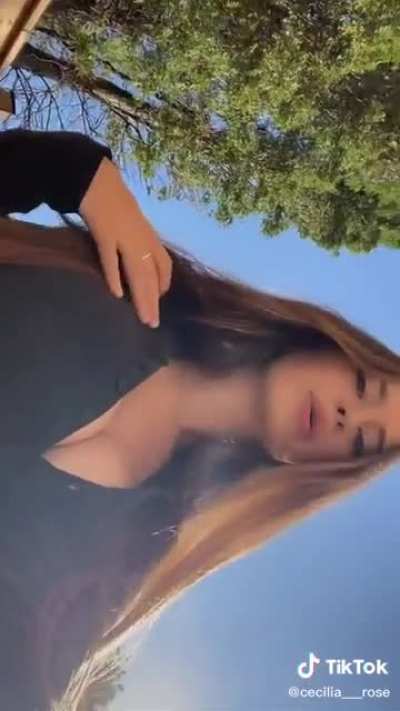 Sexiest Babe on TikTok @ceci<wbr>lia__<wbr>_rose