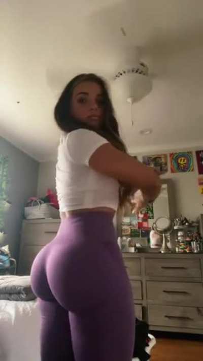 @kaylamanouss