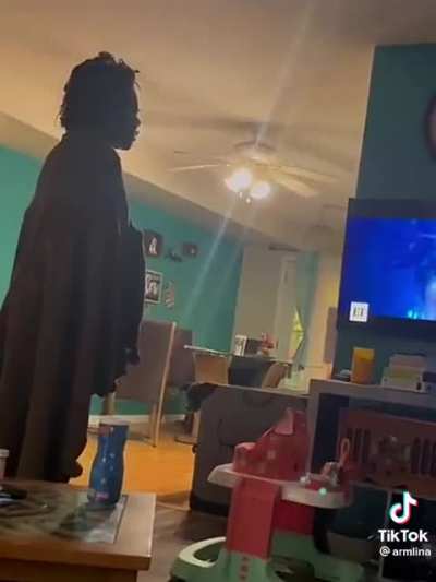 Children reacting to the new Ariel