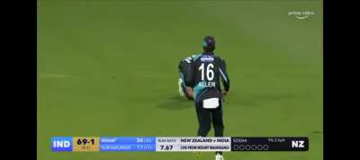 SKY is such a bad influence for youngsters like Ishan Kishan , only Koach can survive batting with him