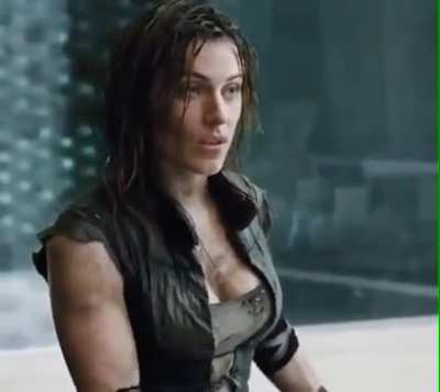 Antje Traue