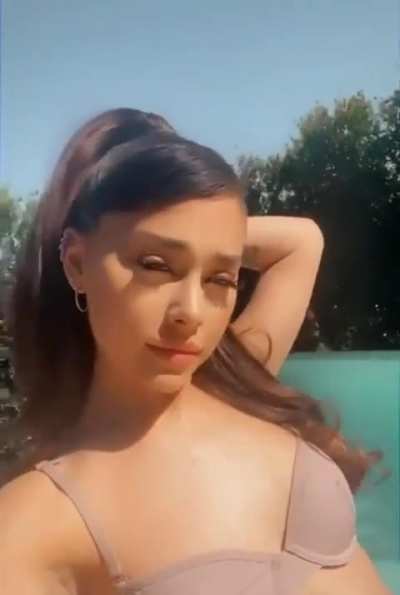 Ariana Grande 