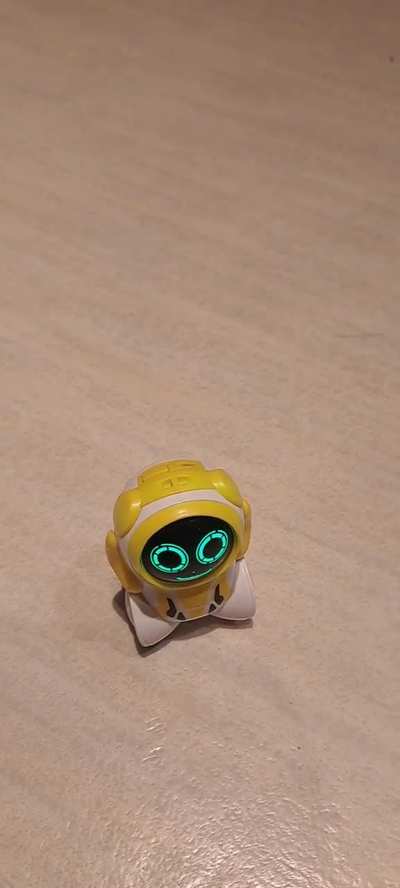 I have this robot and I turned it into narrator teehee
