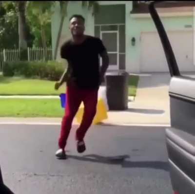 Dancing in the middle of the road without looking both ways